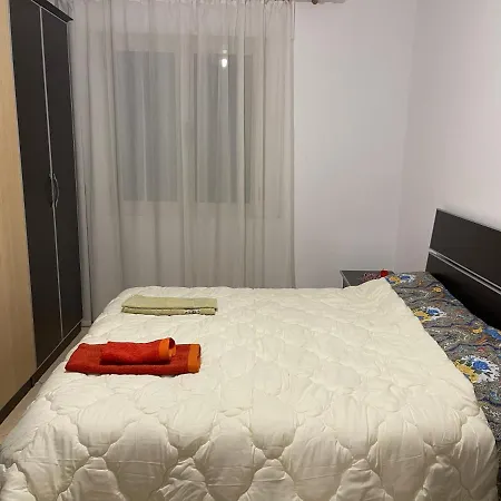 Spacious Apartment In The City Center *